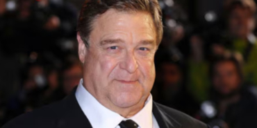 John Goodman: Şirin Baba ile Dikkat Çeken Dönüşüm!
