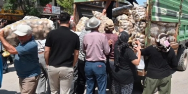 Torbalarla Patates Bedava Dağıtıldı