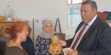 ATIK KÂĞITTAN ÇANTA, KABAKTAN GECE LAMBASI YAPIYORLAR