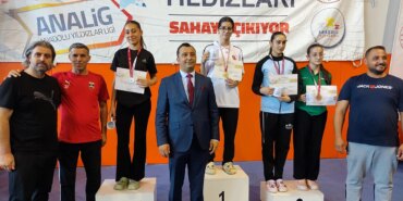 Zeynep Neva, Karate Şampiyonu Olup Gururlandırdı!