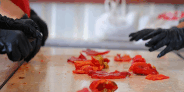 Tarladan pazara, pazardan sofralara uzanan yolculuk