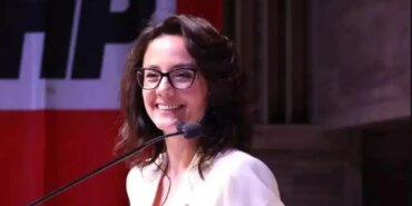 Belediye Başkanının Ailesine Molotoflu Saldırı!