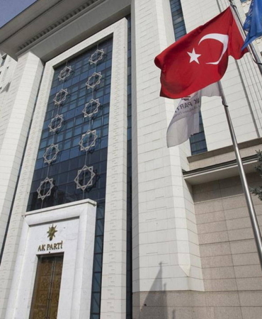 AKP, Dış İlişkilerini Genişletiyor