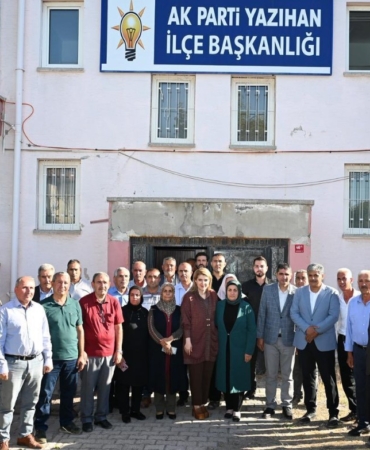 Ak Parti Yazıhan Çıkartması