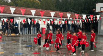 Tecirli’de Cumhuriyet Coşkusu Yağmur Dinlemedi