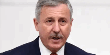 Meclis Resepsiyonunda Yer Krizi: Özdağ Açıklıyor!