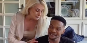 Nijeryalı Öğrenci, Muazzez Ersoy ile Şarkı Söyledi!