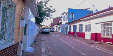 Ödüllü Romancı Belediyeye İsyan Etti