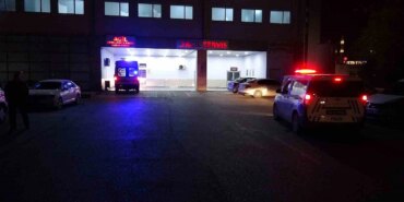 Gece Yarısı Tabancayla Vurulan Genç Hastanede!