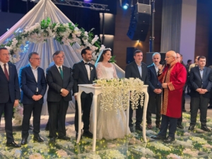 Tüfenkçi Kızını Evlendirdi