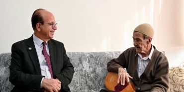 Belediye Başkanından Jest: Dengbeje Vefa..