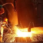 Sanayi Üretimi Yıllık Artış, Aylık Düşüş Gösterdi