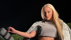 Ece Seçkin’in Yılbaşı Süslemesi: Saray Gibi!