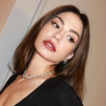 Demet Özdemir ve Ablası Katar’da Tatil Keyfi