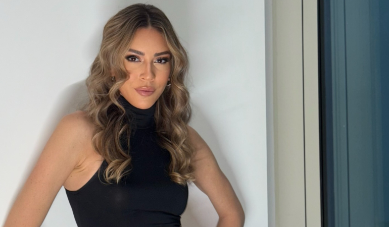 Sinem Kobal, Bakü’de Çiçeklerle Karşılandı!