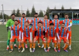 Yazıhanspor Zirvede