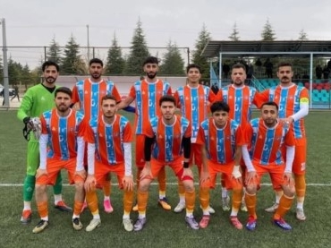 Yazıhanspor Zirvede