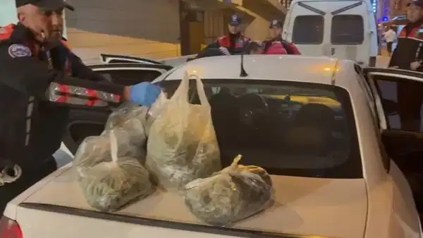 Ankara’da Motosikletli Timlerden Esrar Operasyonu!