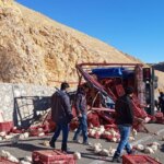 Tavuk Yüklü Kamyon Devrildi: Sürücü Yaralı!